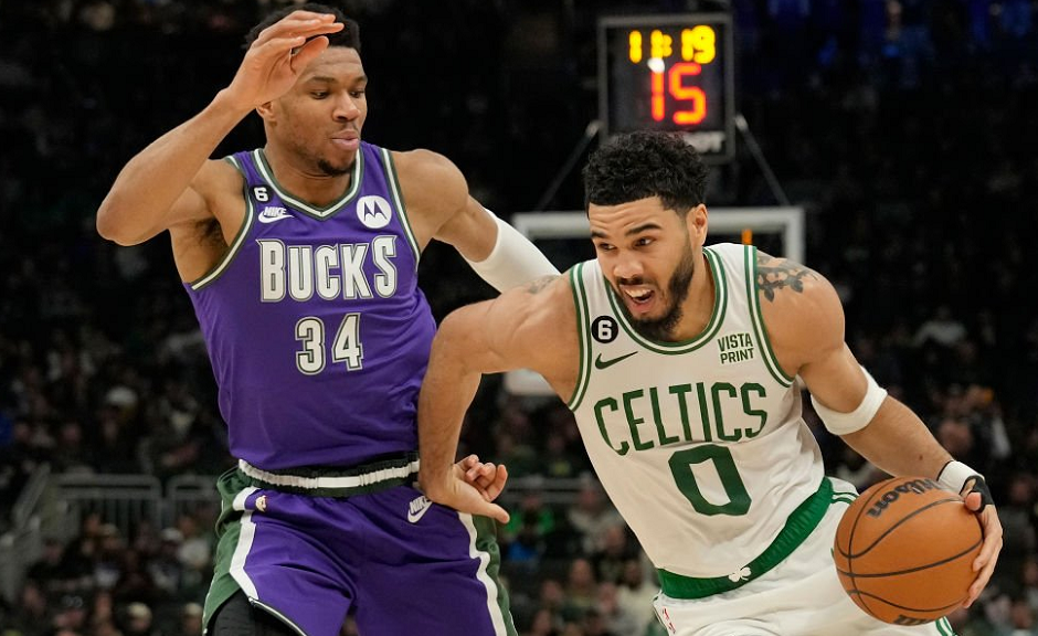 雄鹿三巨头联手，连续三场30+得分突破，威少冲击季后赛！