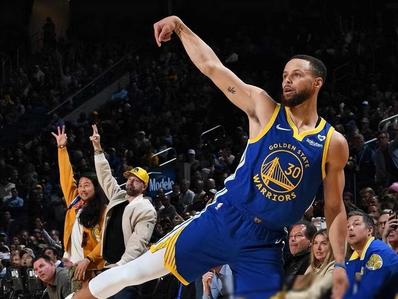 库里绝杀时刻，绝杀战胜点燃赛场，刷新队史纪录迎来胜利！的简单介绍