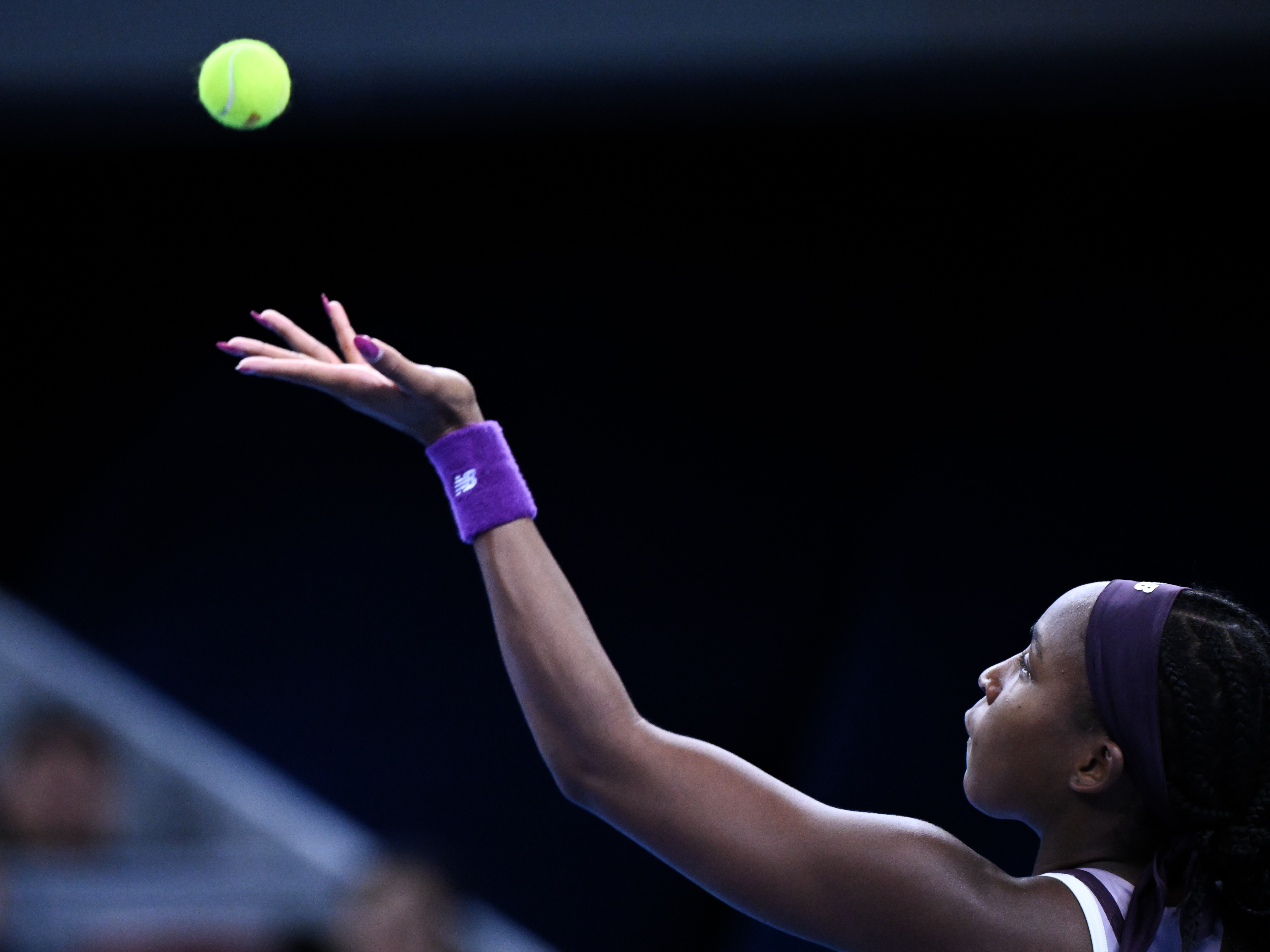  和男友露营走错帐篷 